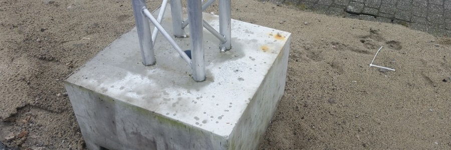Considerations when planning to cast aluminium truss in concrete blocks